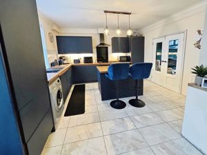 Photo 11- click for photo gallery